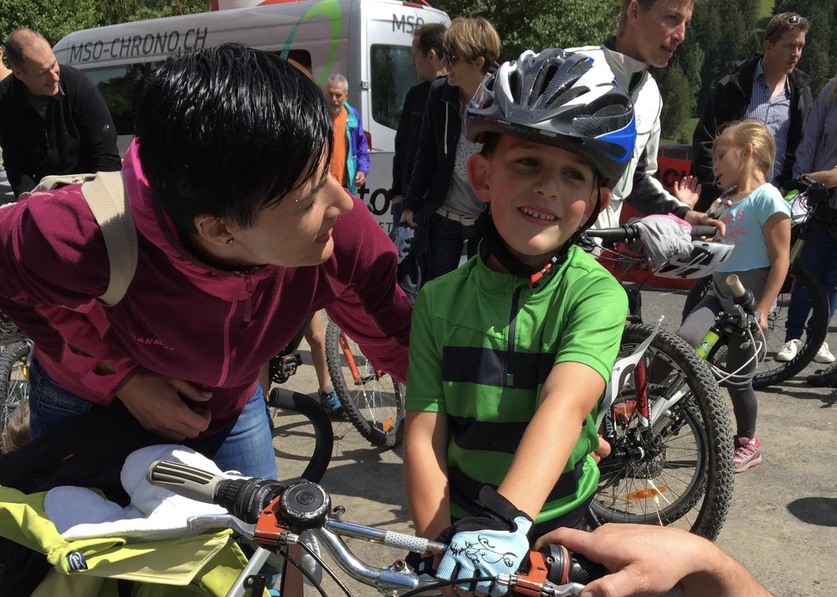 5D7CD2AD-FA14-4727-90DE-44F34201E2BE_1_201_a