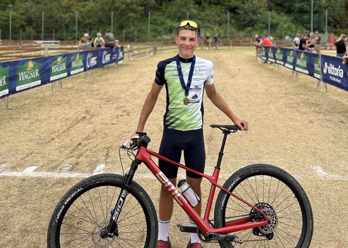 738AEFBC-D925-4075-A165-0F9CCACDFBE7_1_201_a